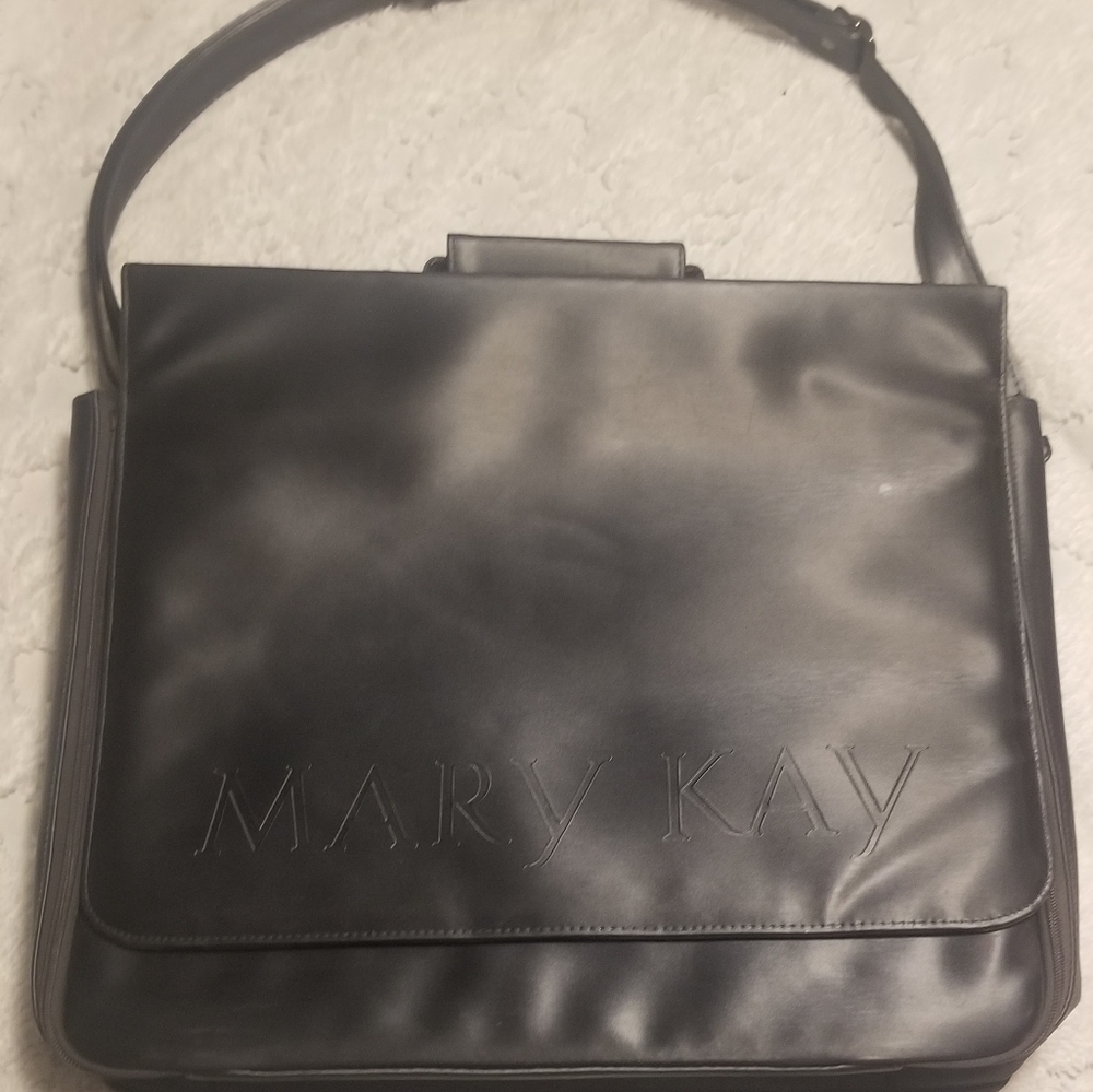 Mary Kay consultant sample bag